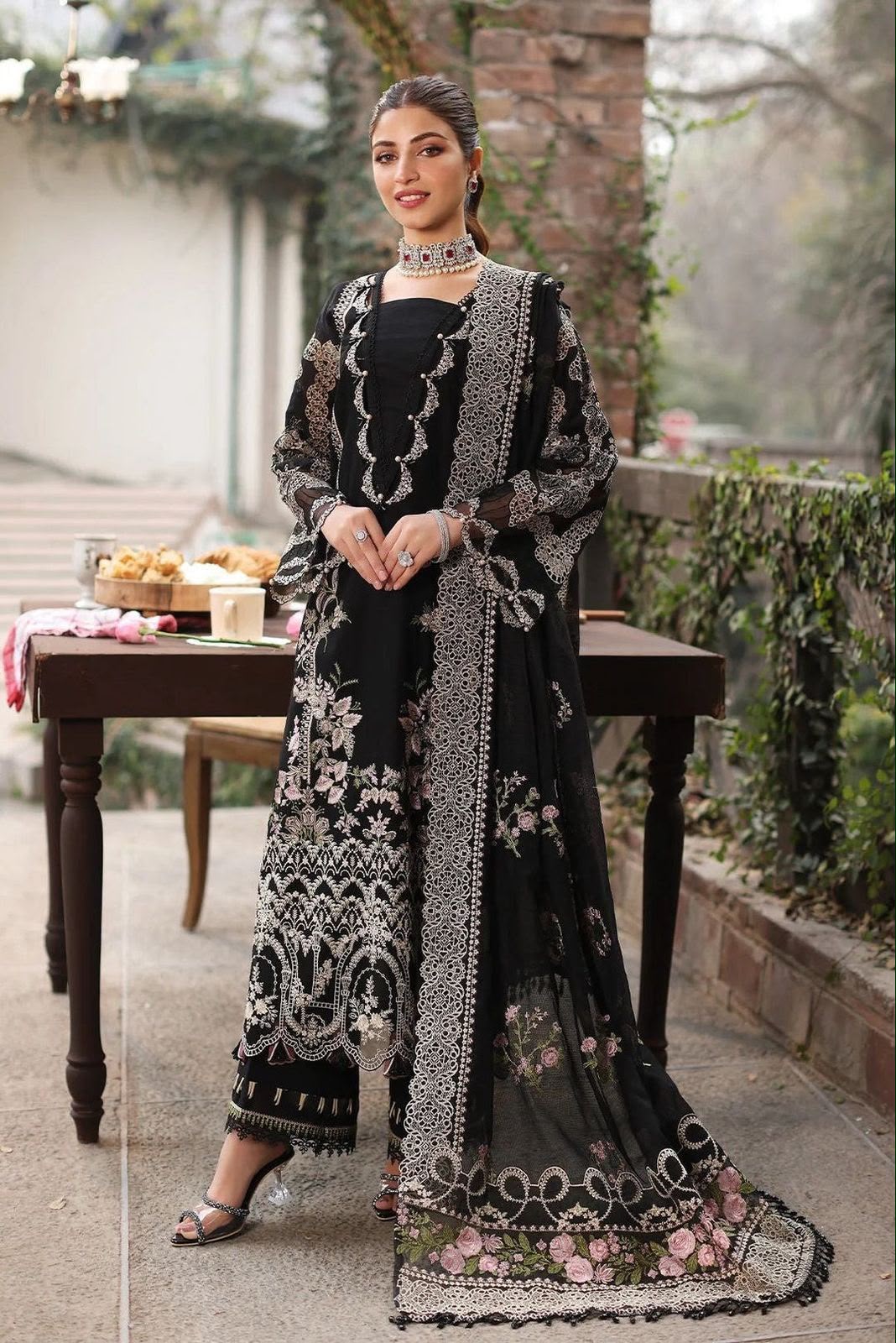🍂 KAHF 1246 | Premium Embroidered Lawn Suit