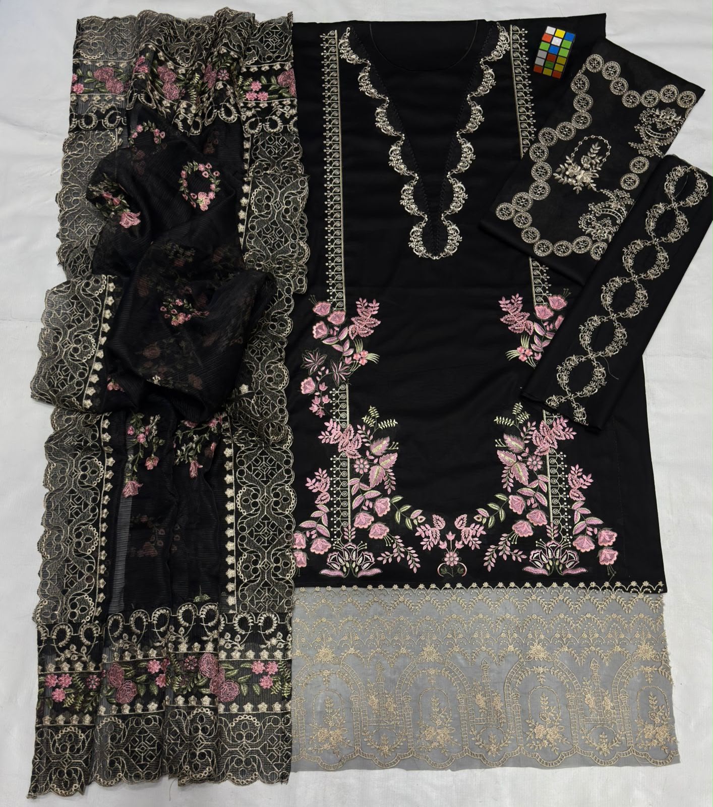 🍂 KAHF 1246 | Premium Embroidered Lawn Suit