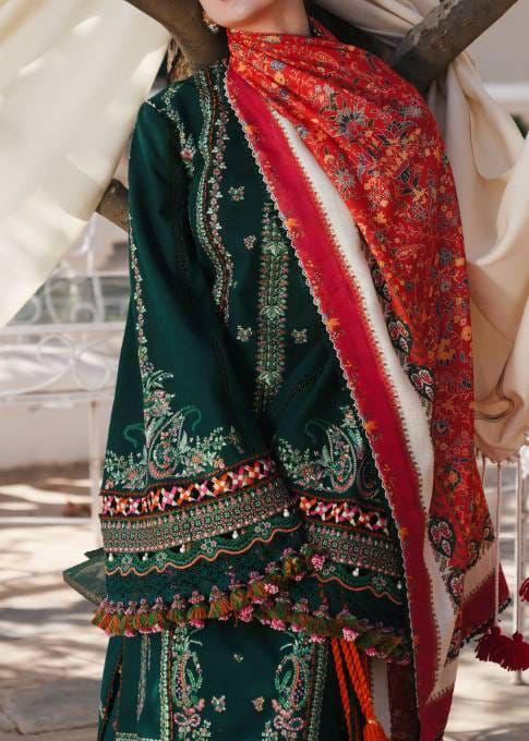 💚 Luxury Dark Green Embroidered 3-Piece Lawn Suit