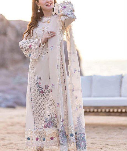 🤍 Luxury Ivory Embroidered 3-Piece Lawn Suit
